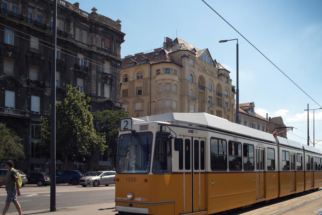 Flat With Unforgettable View Apartment Budapest Luaran gambar